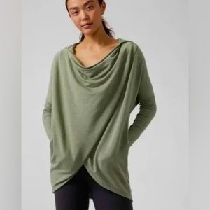 Athleta Purana Wrap size Large